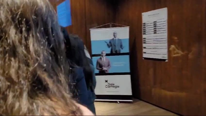 Momento de um encontro presencial do Dale Carnegie Course
